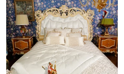 Спальня Rampoldi Комплект: Кровать (Gold Leaf)+2 Тумбы (Walnut+Gold)+Покрывало И Декоративные Подушки AGRI100+AUR102