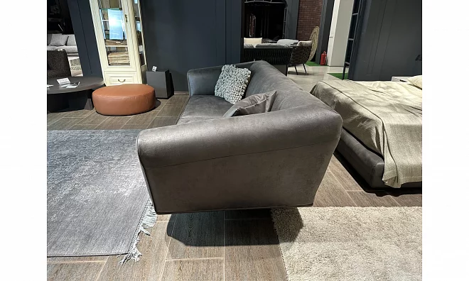 Диван Saloni New Castle 441644