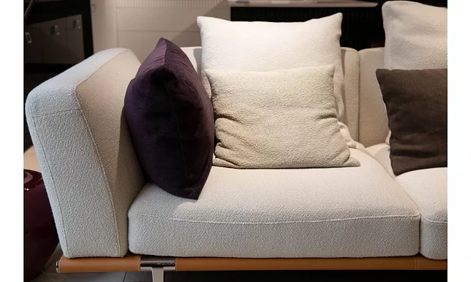 Диван POLTRONA FRAU Let It Be LET IT BE